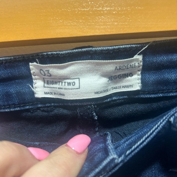 EIGHTY TWO by ARDENE size 3 jeggings, high rise, skinny leg - Picture 4 of 8